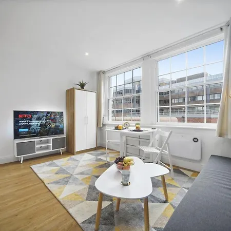 Studio Apartment By Homely Stays London Exterior photo