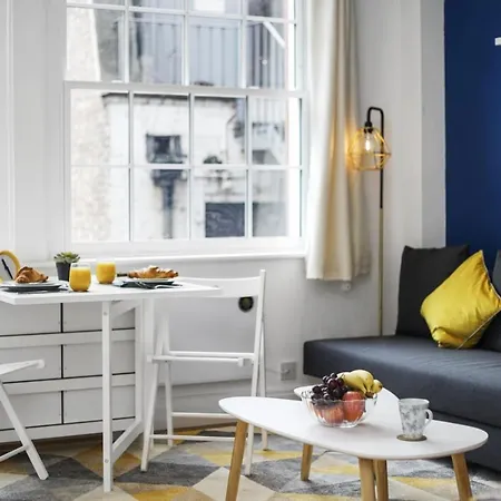 Studio Apartment By Homely Stays London Exterior photo